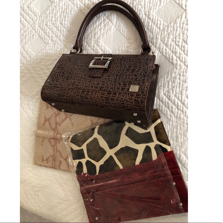 Miche Purse With Three Covers.